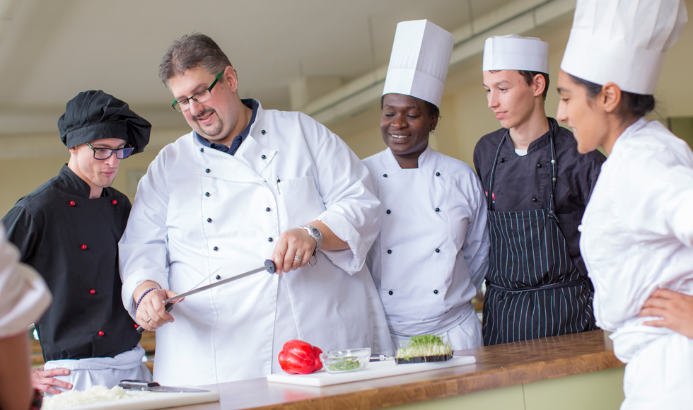 Verzahnte Ausbildung mit Berufsbildungswerken